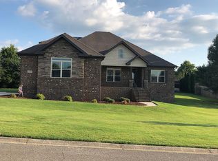 1008 Bellemeade Dr, Fayetteville, TN 37334