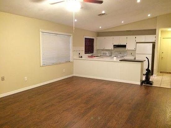 2nd image of 1613 Bobolink Ln