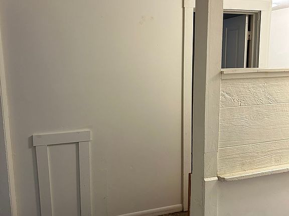 4th image of 500 1/2 Spink St