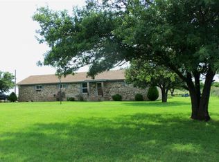 308 Davidson Rd, Bellevue, TX 76228