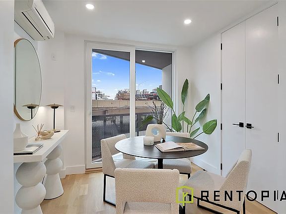 4th image of 352 Meeker Ave #501E