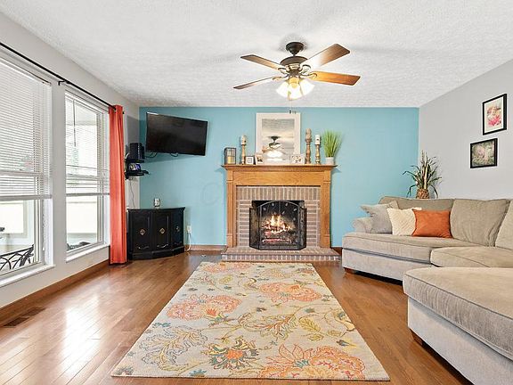 5th image of 209 Bluestone Ct