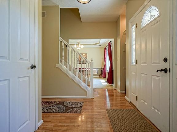 3rd image of 7481 Oakland Hills Dr