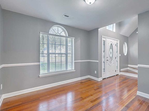 2nd image of 5513 Gallatin Ln