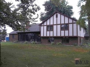 3715 Kelly Rd, La Salle, MI 48145