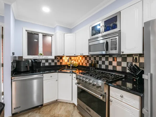 4-27 Schorr Drive image 5 of 19