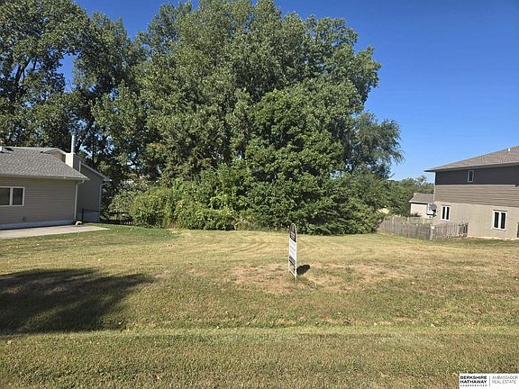 4th image of 1208 Beaver Lake Blvd
