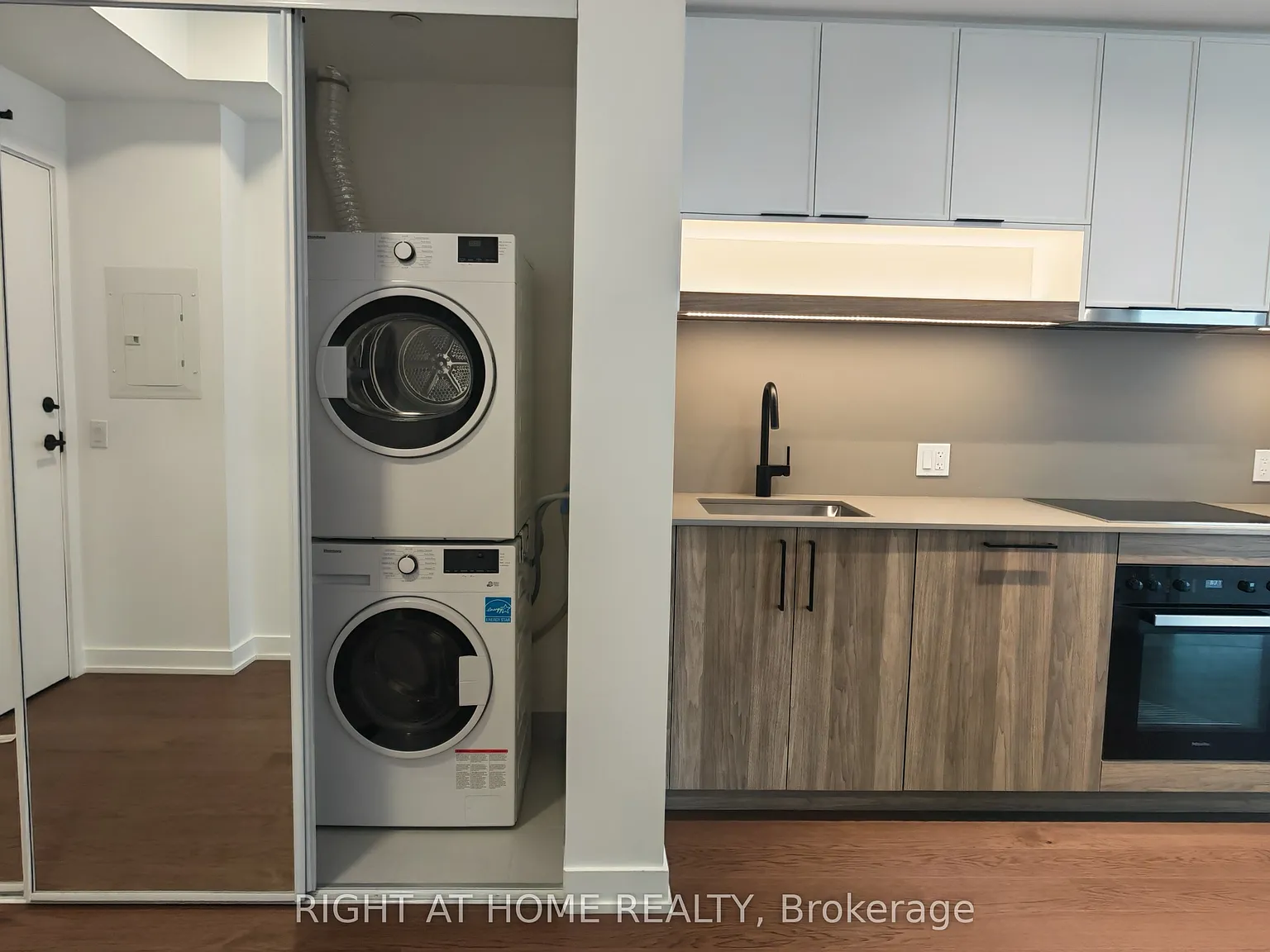 South Forest Hill Residences — Photo 4