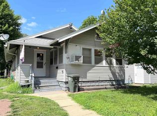 79 E Parker St, Waterloo, IA 50703