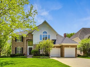 437 E 58th St, Westmont, IL 60559