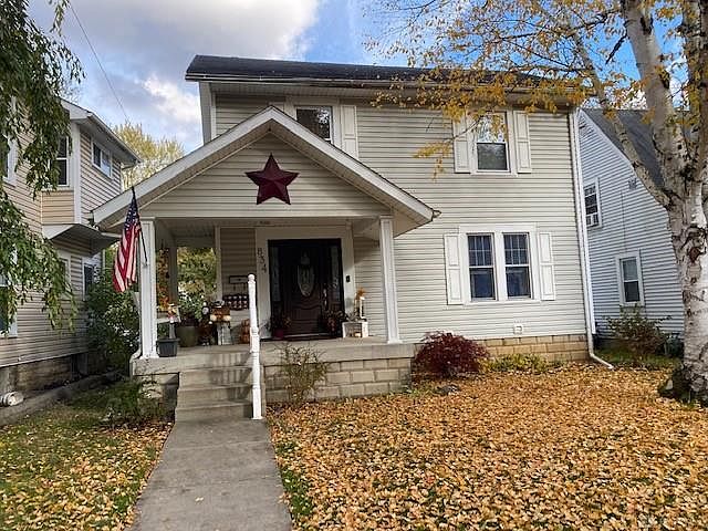 1st image of 834 Crescent Dr