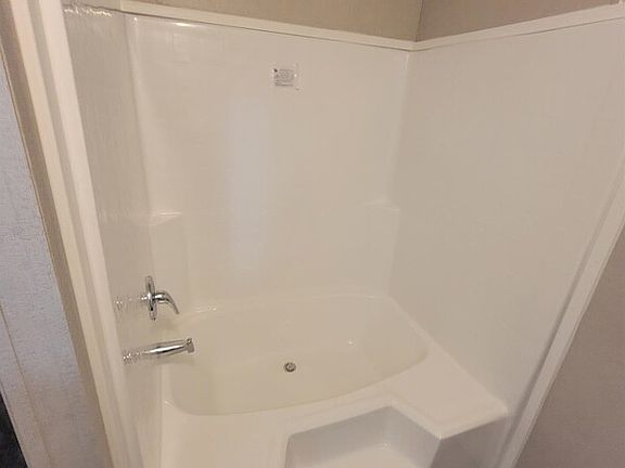4th image of 601 James St Unit 100
