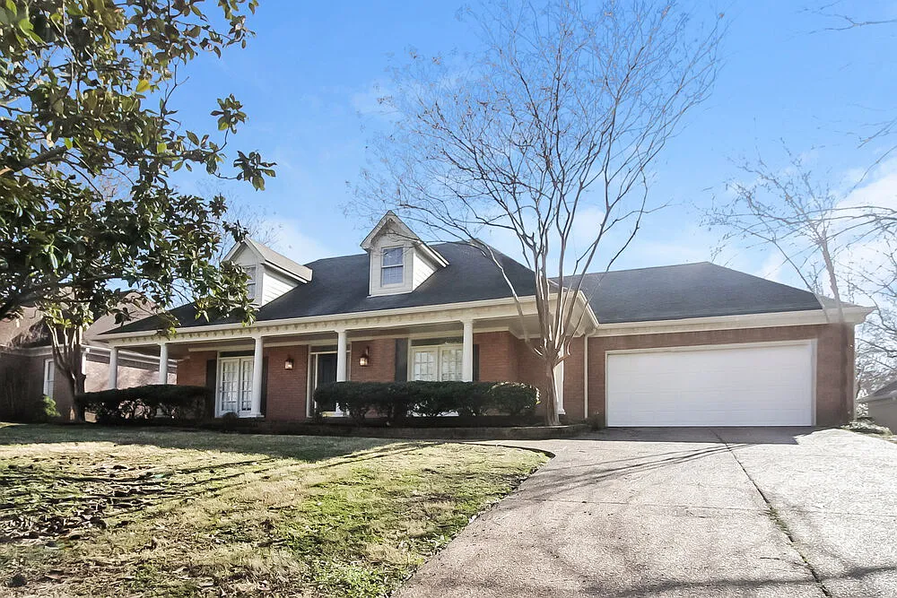 3 bed, 2.0 bath, 2236 sqft, $2,730 — Photo 1