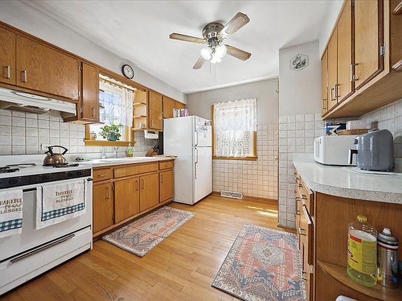 5th image of 5211 S Laramie Ave