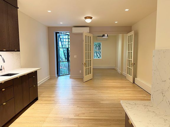 4th image of 331 W 70th St APT 1