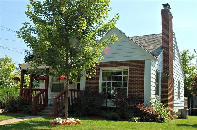 1st image of 1824 Jennette Ave NW