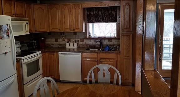 Kitchen with Granite counter tops