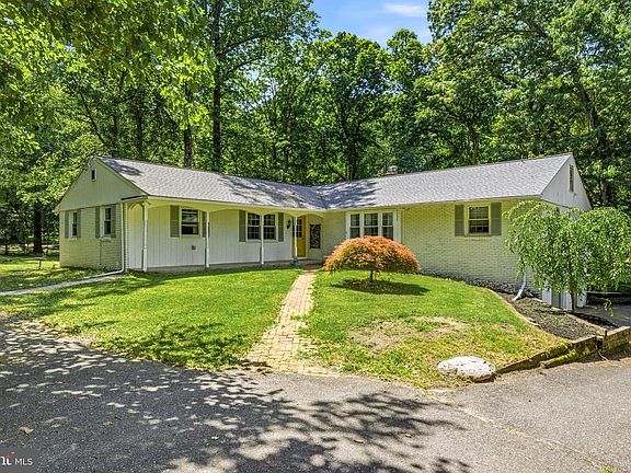 2nd image of 1152 Barbara Dr