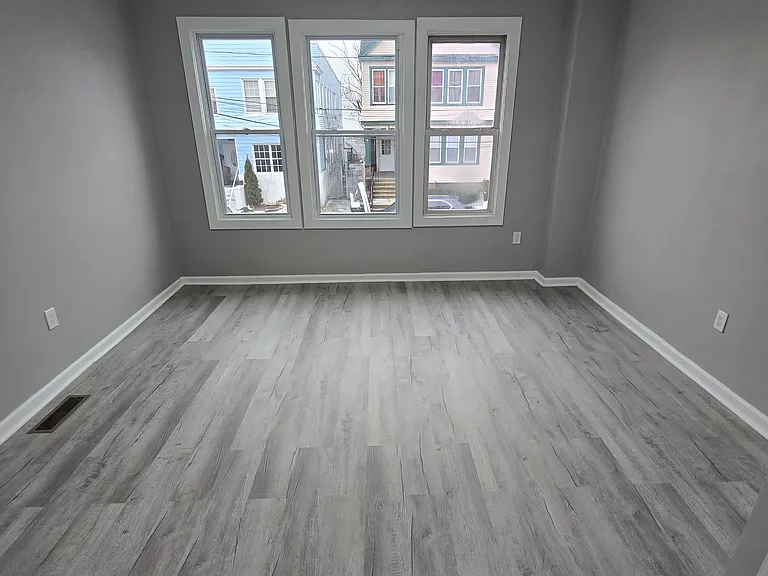 79 Patten Pl #H1 — Photo 3