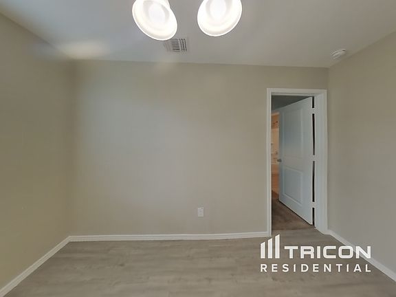 3rd image of 5711 Vista Point