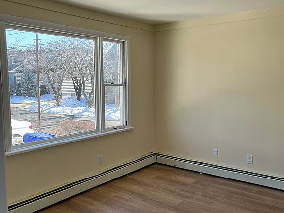 5th image of 74 Jefferson Pl #A