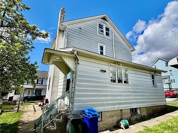 3rd image of 14 S Lobb Ave