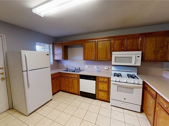3rd image of 2300 Antelope Ln