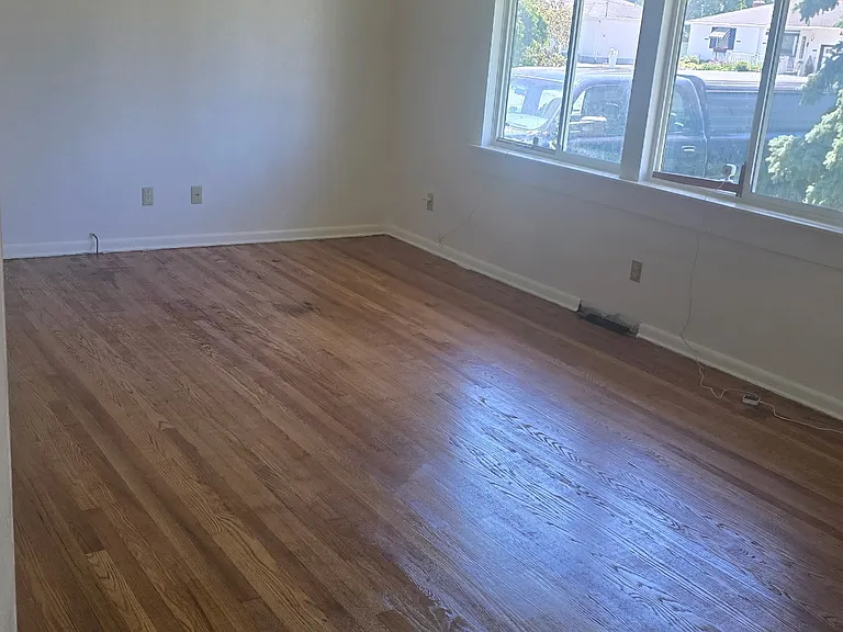 2701 Marshall Ave — Photo 9
