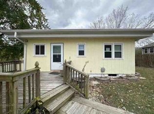 1870 Cottonwood Ct, Victoria, IL 61485