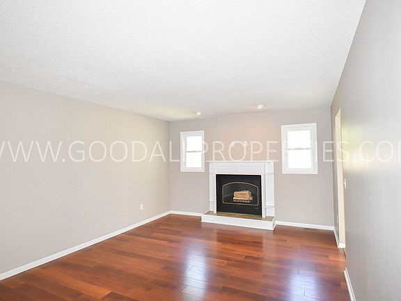 2nd image of 716 Knolls Ct