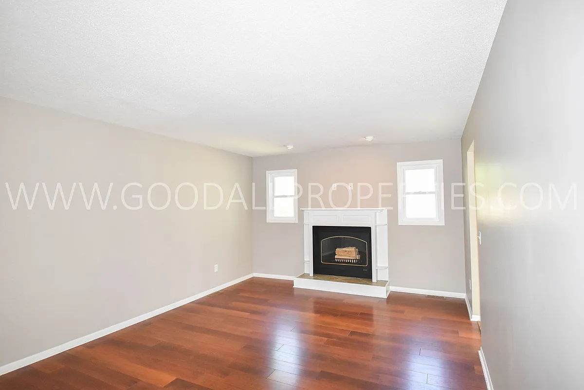 Building Photo - 716 Knolls Ct