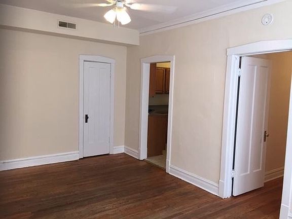 2nd image of 2476 N Lincoln Ave