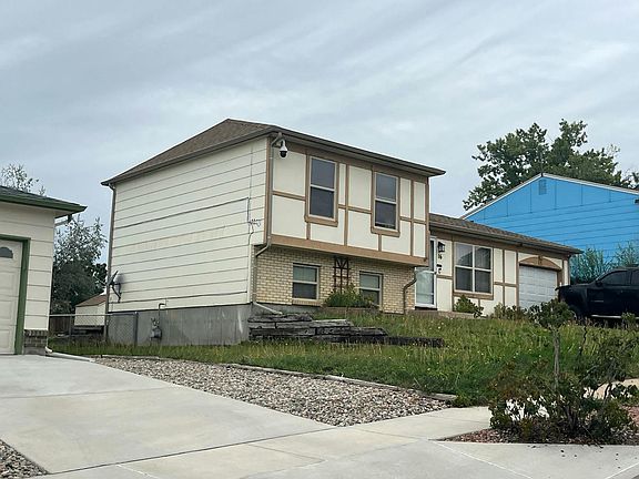 3rd image of 16 Frost Ln