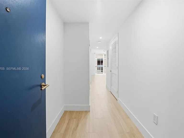 90 NE 32nd St #414 — Photo 8