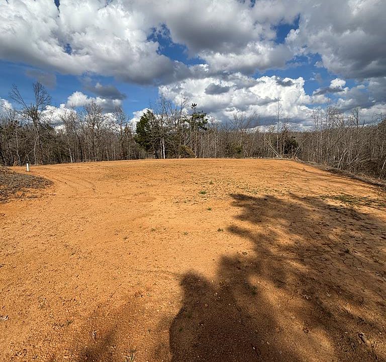 1st image of 483 Upton Rd