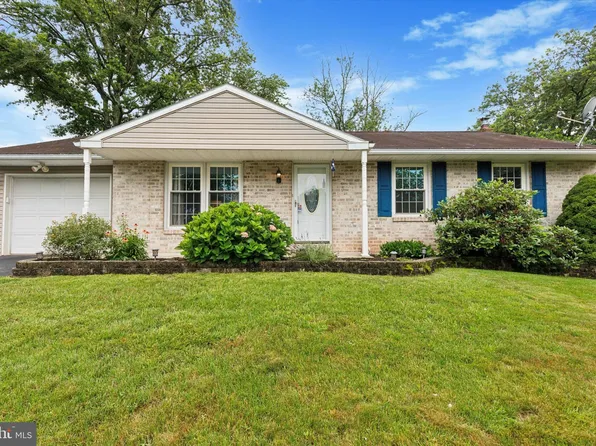 318 Bow Ln, Gilbertsville, PA 19525