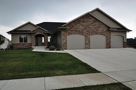 850 Woodland Drive