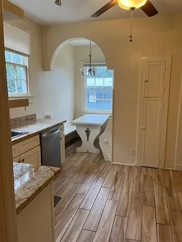 518 Lowerline St — Photo 14