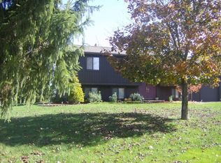 3698 Clearview Dr, Hermitage, PA 16148