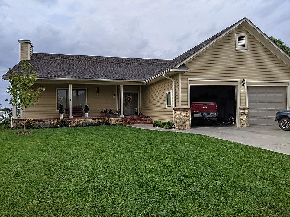 1st image of 705 E 39th Ave
