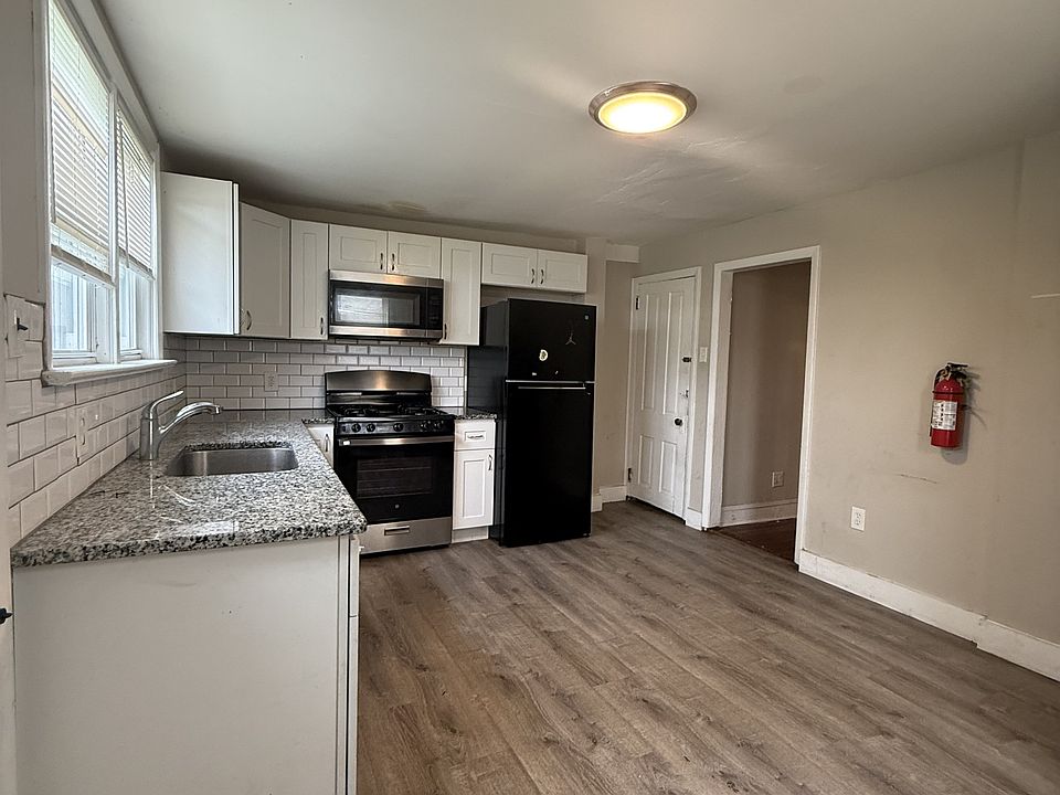 1st image of 272 Maple Ave