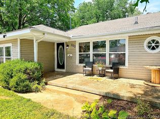 902 Lee Ave, Seminole, OK 74868