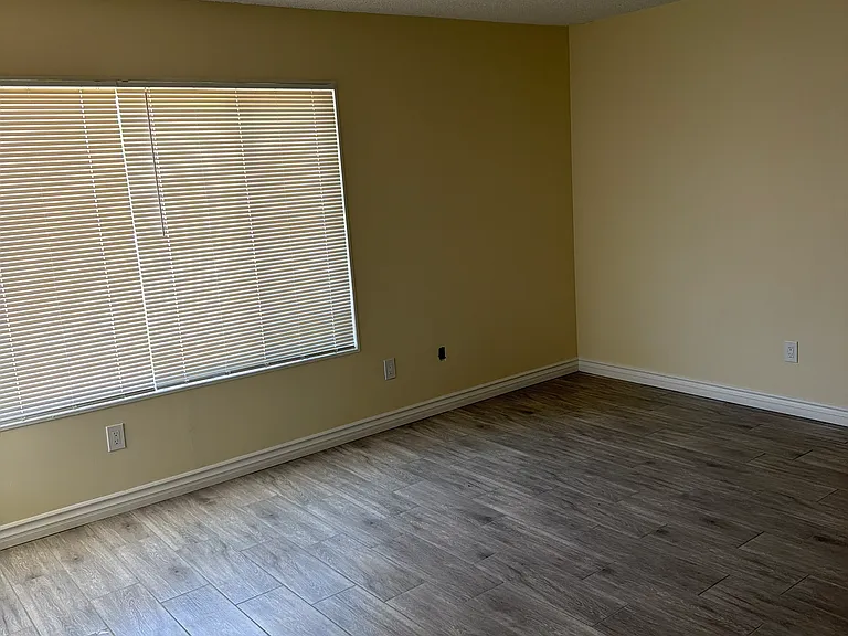 4700 Hasti Joy Ct — Photo 5