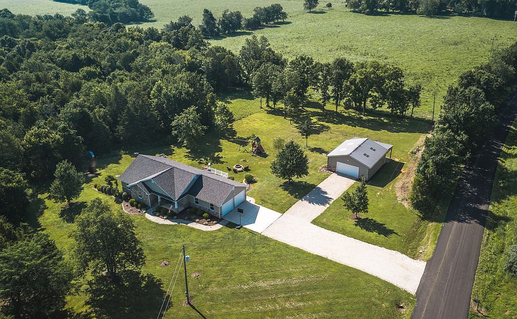 3545 Highway D - Property Image