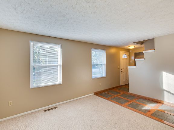 Entry Way to Living Room