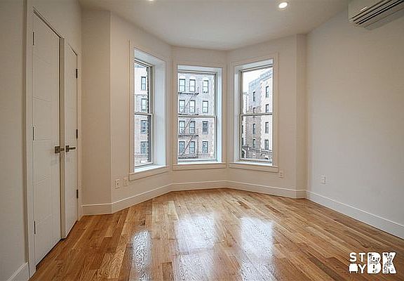 3rd image of 1793 Bedford Ave #1LR