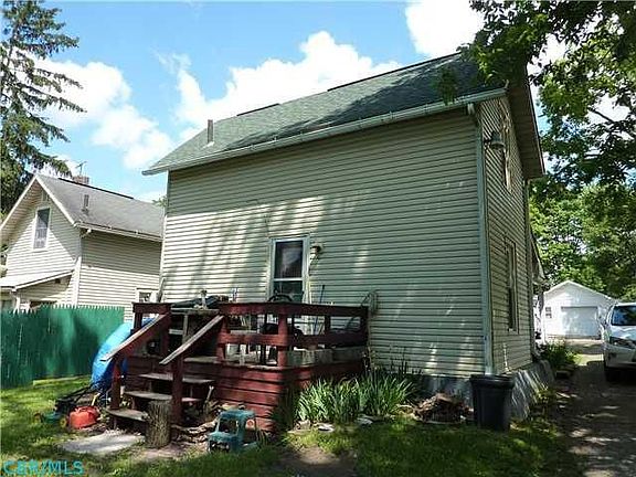 3rd image of 63 Wallace St