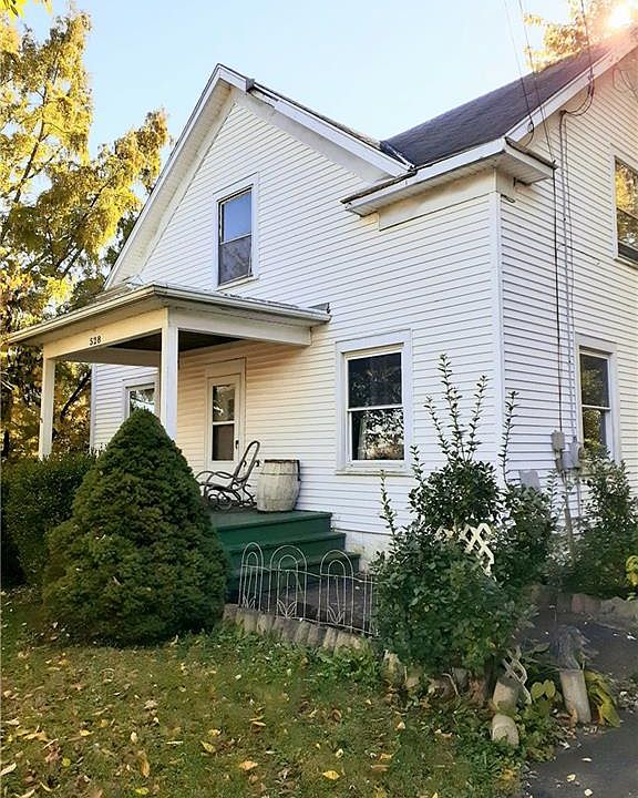 1st image of 528 W Siebenthaler Ave
