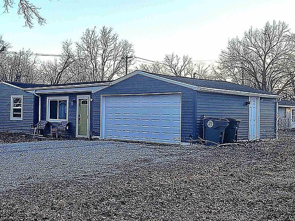 3rd image of 2635 S Villa Dr