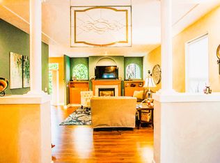 819 Henderson Rd, Hood River, OR 97031